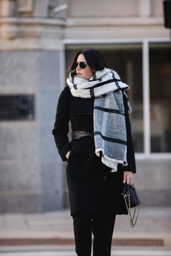 Winter Work Outfit idea Black and White Winter Work Outfit idea
