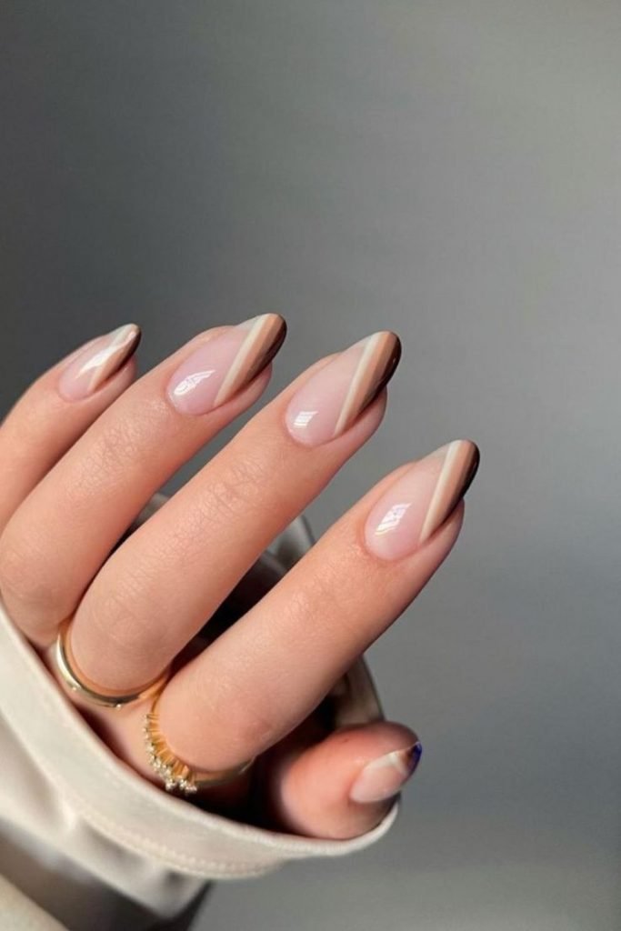 Nail Art Brown French Tip 