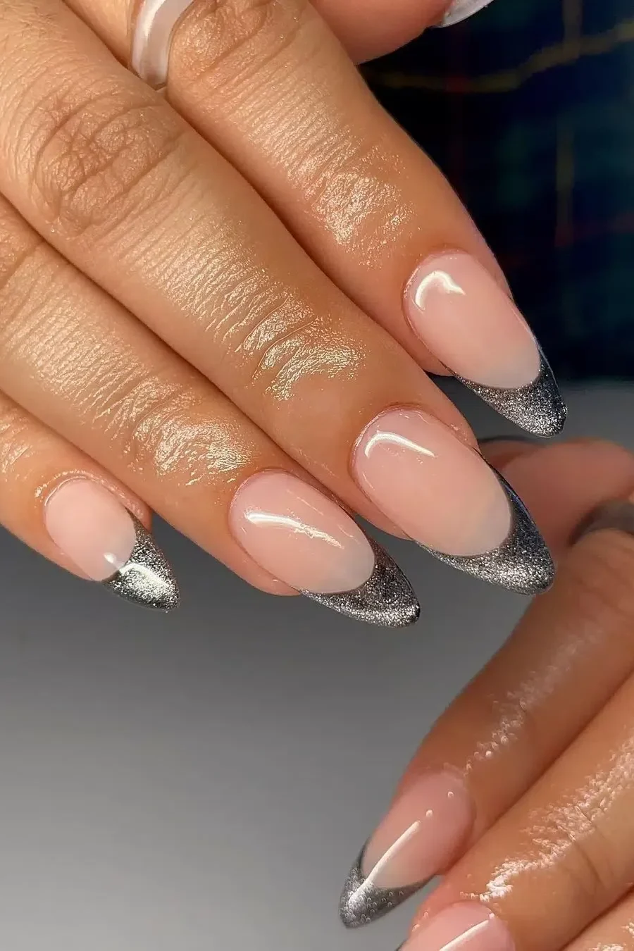 Velvet nail tips