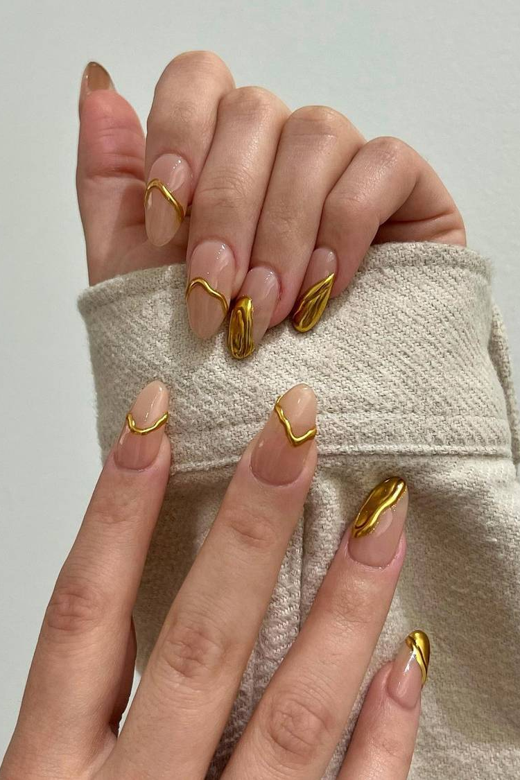 Gold Birthday Nail Ideas