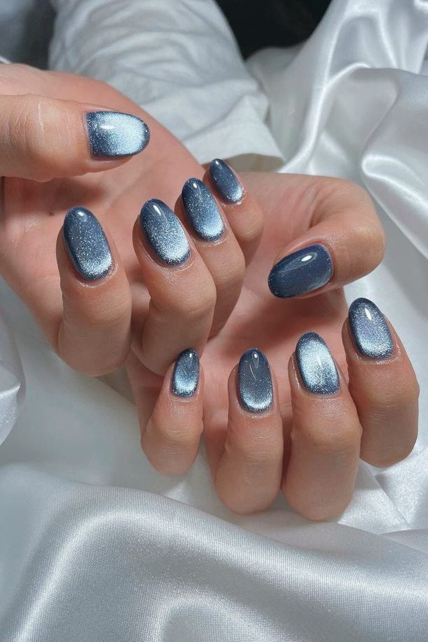 Velvet manicure