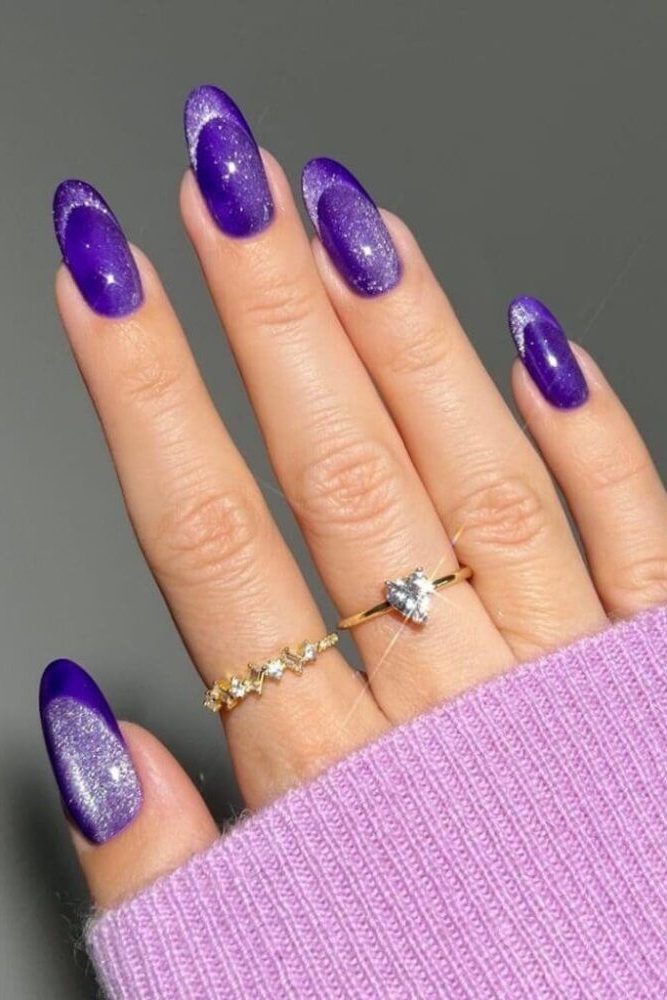Velvet Cat Eye Purple Nails