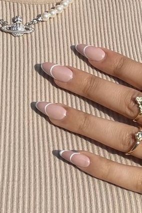 French Tip Twist manicure