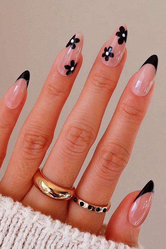 Minimal Black Nail Art