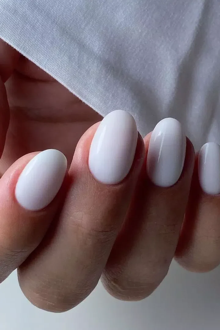 Classic White Dip Powder Nail Ideas