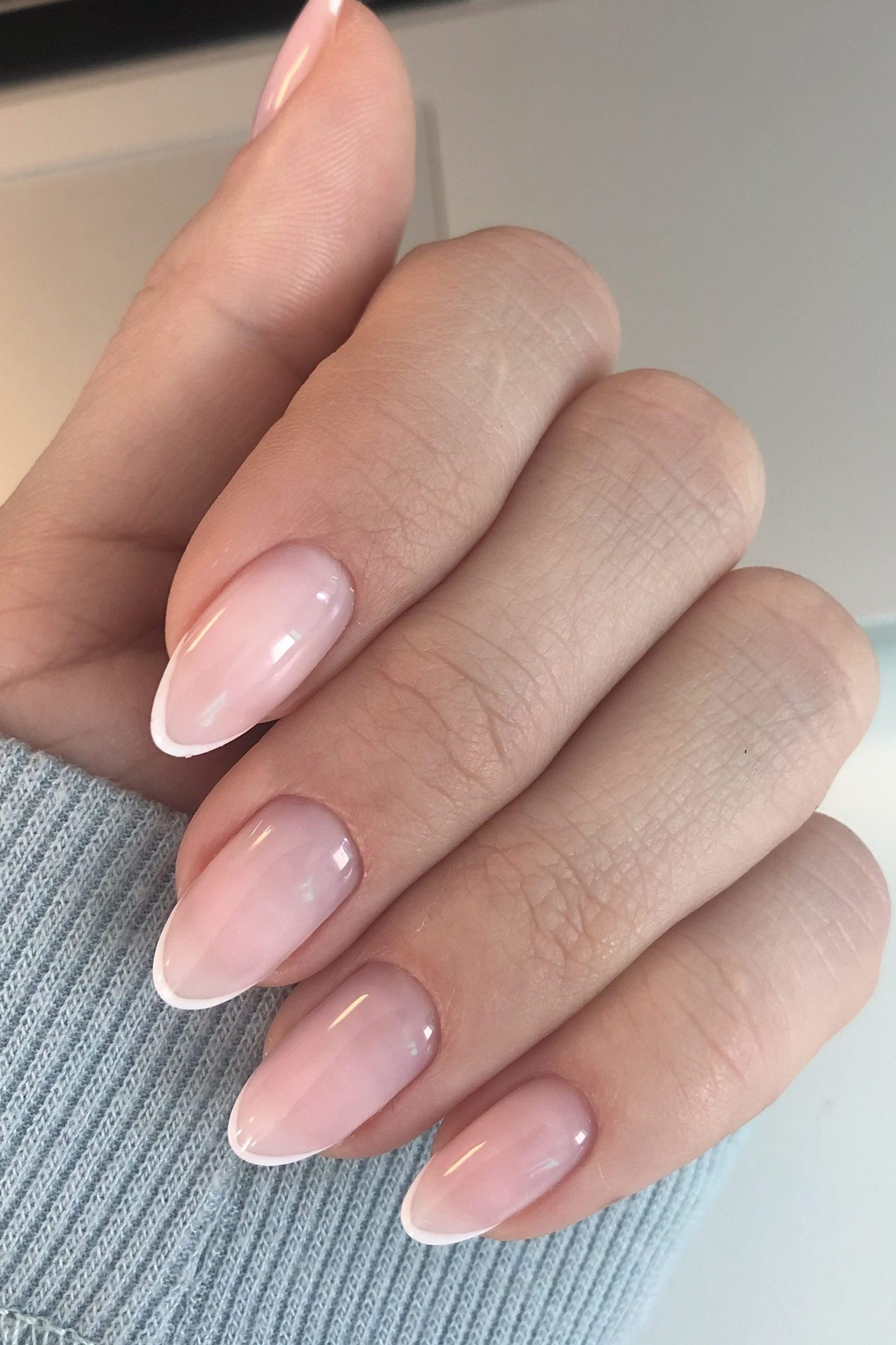 Slim French Manicure