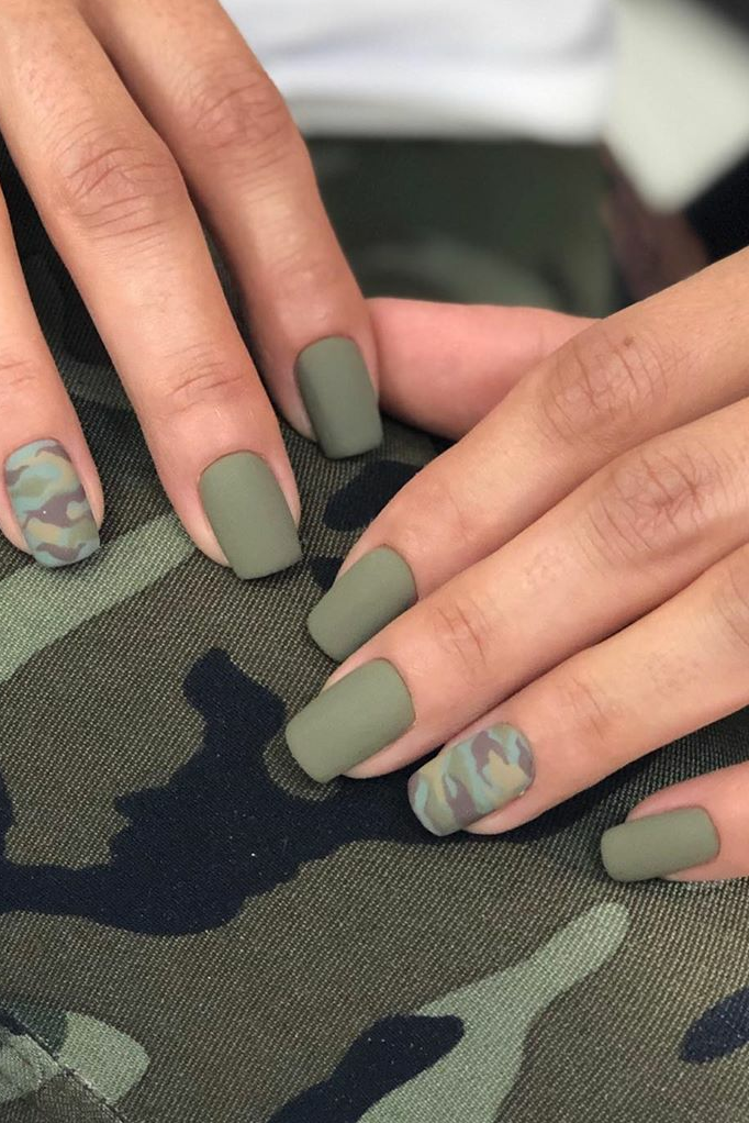 Camo Memorial Day Nails