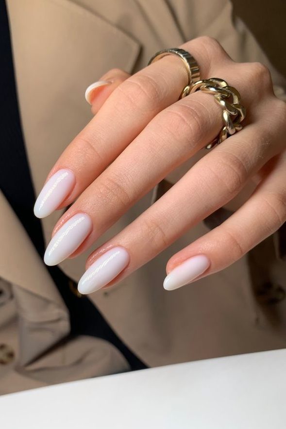 Classic White Dip Powder Nail Ideas