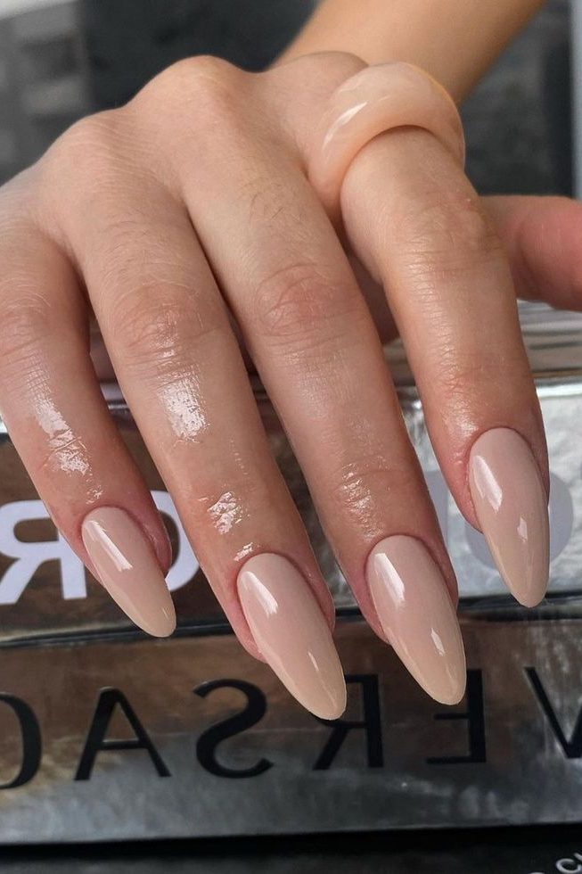Neutral Wedding Nail Ideas