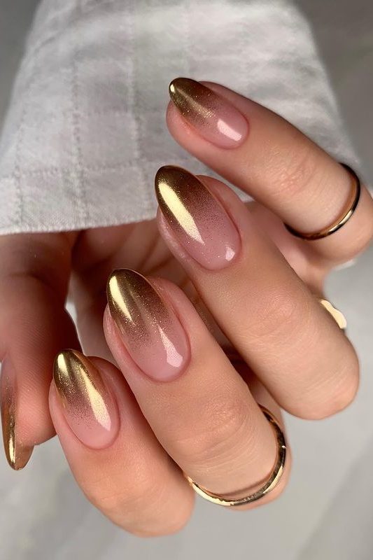 Metallic Spring Nail Trends