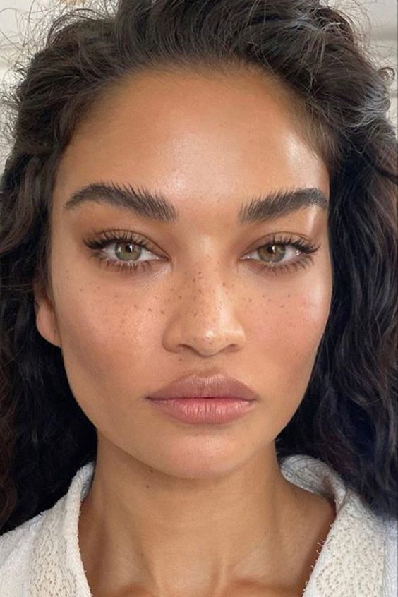 Subtle Smoky Eye Makeup