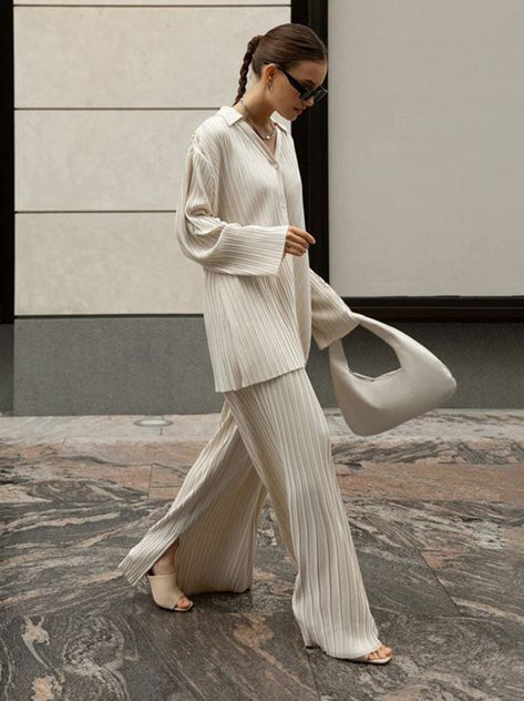 Cream Outfits inspiration