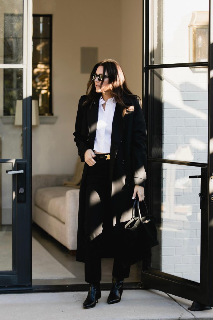 White Button Down Shirt Black Jean Outfits for Fall