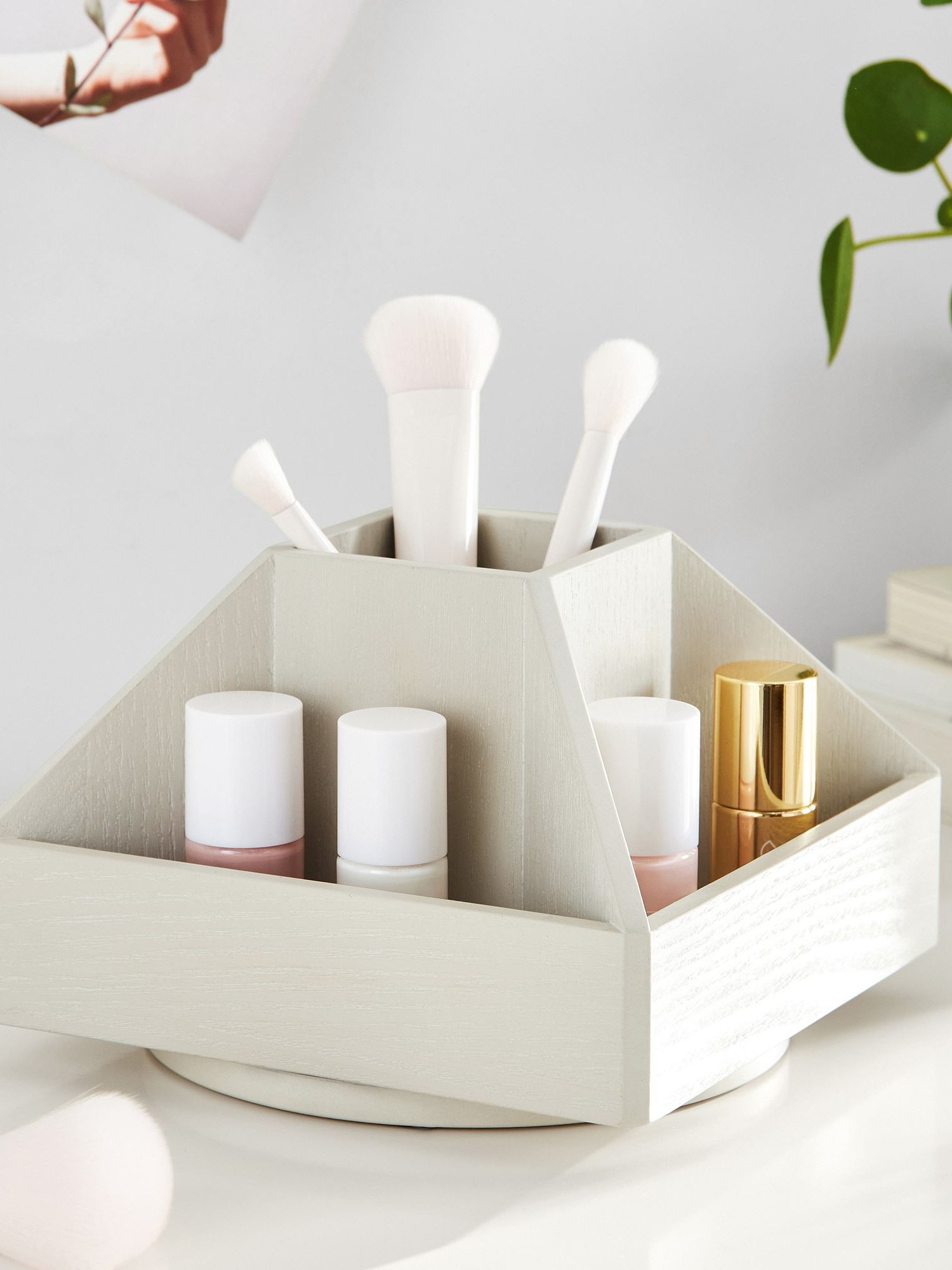 How To Organize Makeup