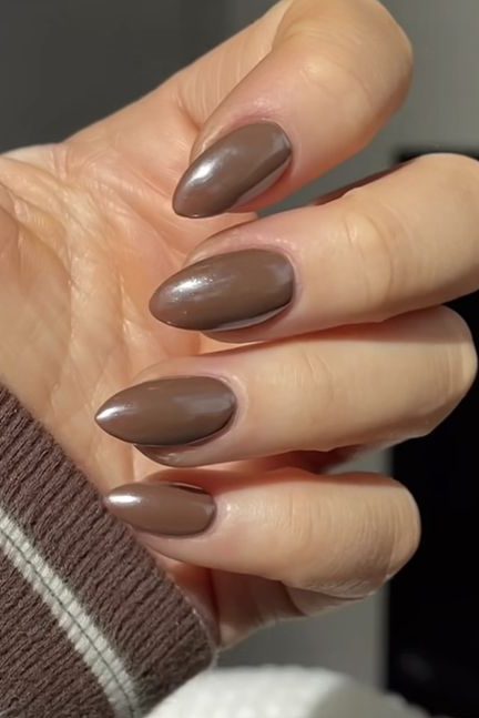 Light brown Nail inspo