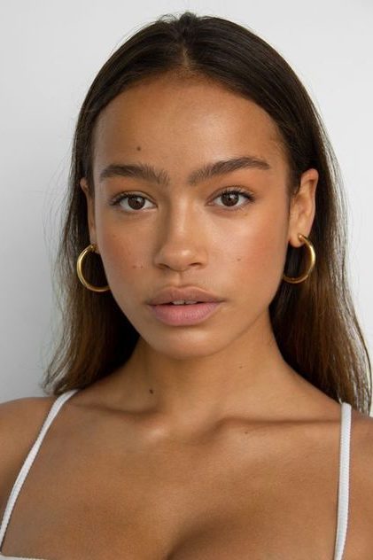 Minimal Makeup style