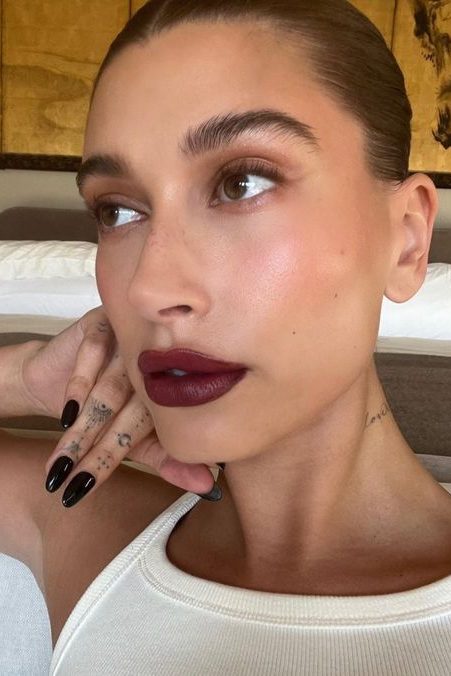 Vampy Lips Fall Makeup Looks