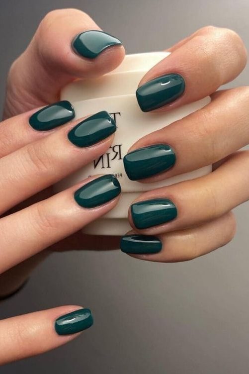 Emerald Green Nails