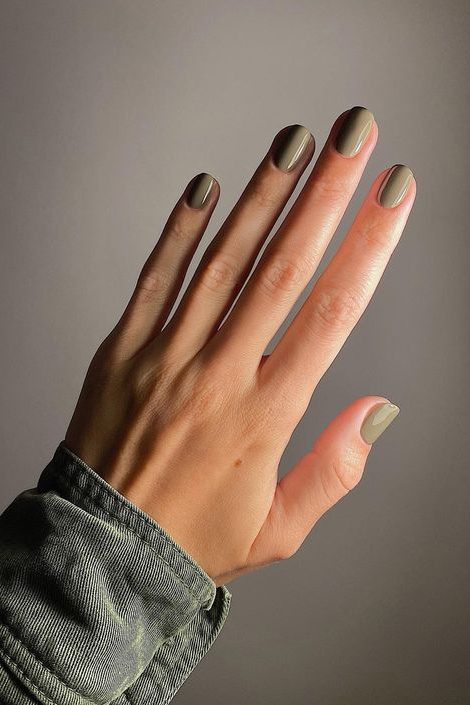 Khaki Fall manicure