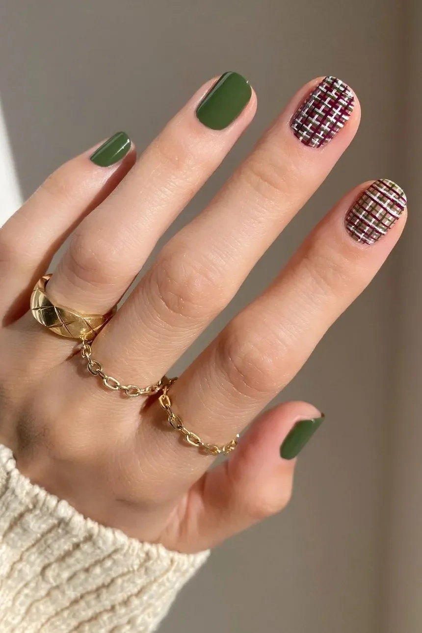 Fall Plaid Nails