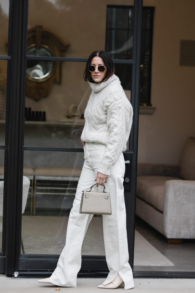 White Jeans and Sweater Outfit Idea