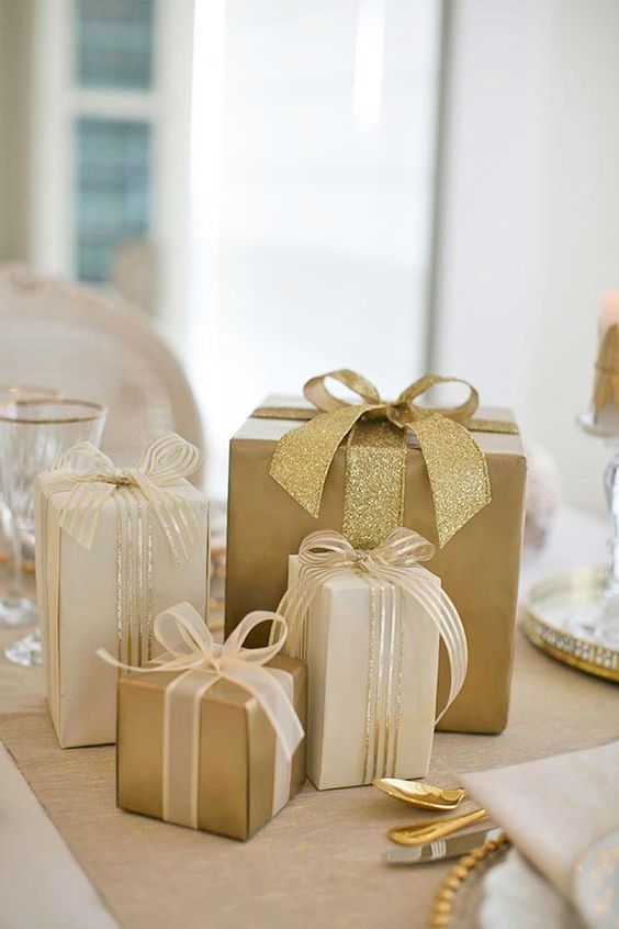 Gold and White Christmas Gift Wrapping Ideas