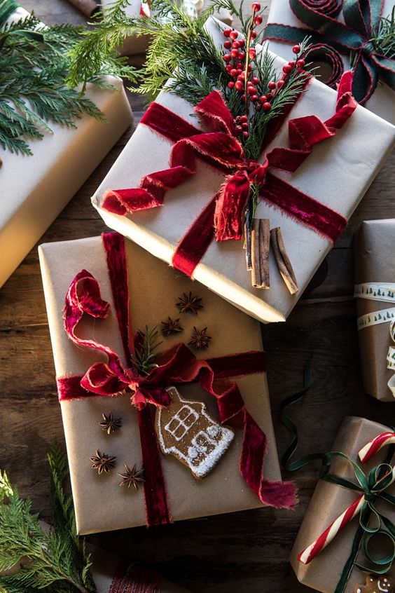 Velvet gift wrap detail