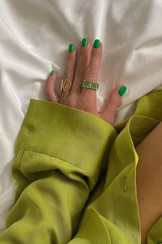 St. Patrick's Day nail inspo