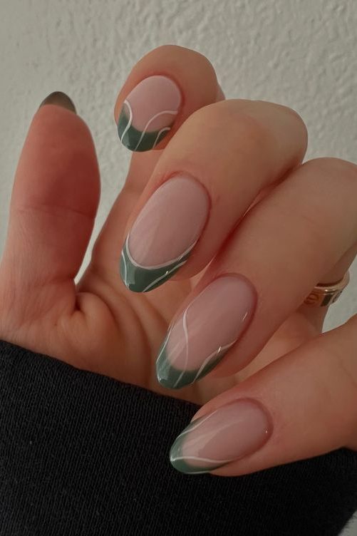 Minimal Line Design Nail art