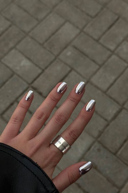 Metallic Nails 2024 Nail Trends