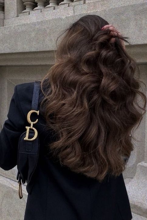 Wavy Natural hairstyle
