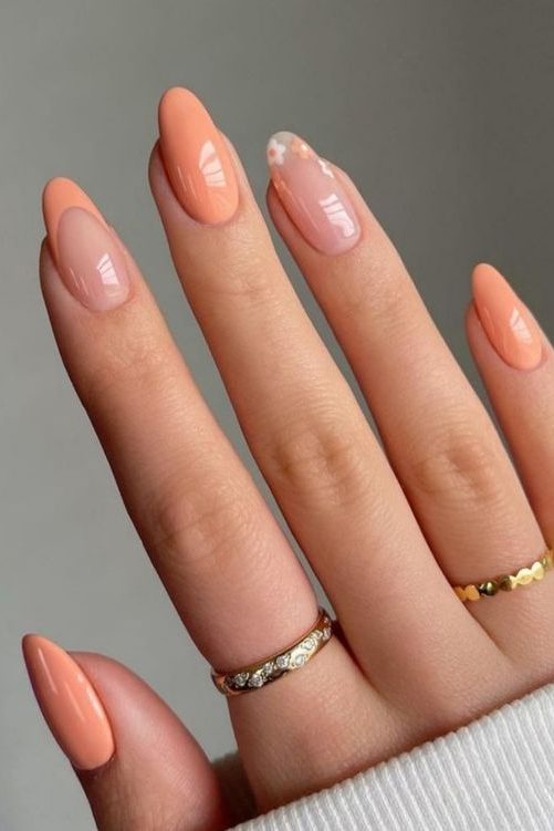 Peach Nail art