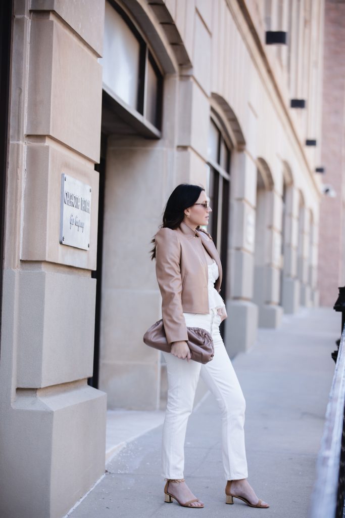 Tan and White jeans outfit ideas