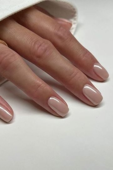 nude chrome April Nails