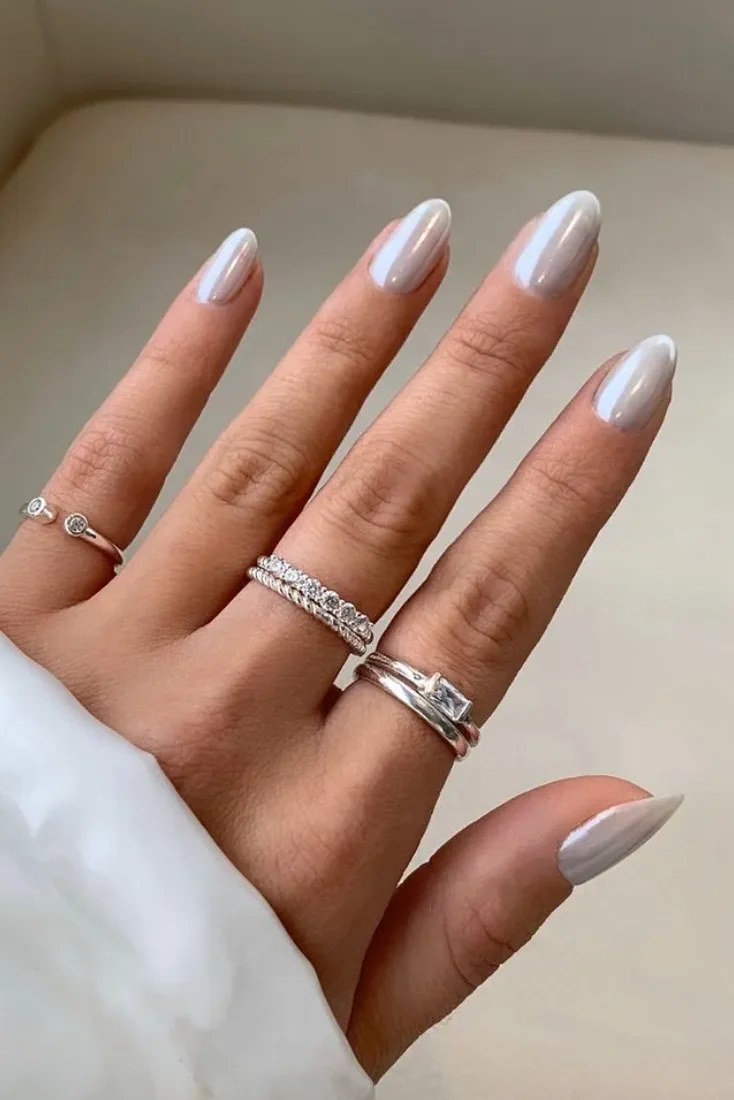 subtle silver nails