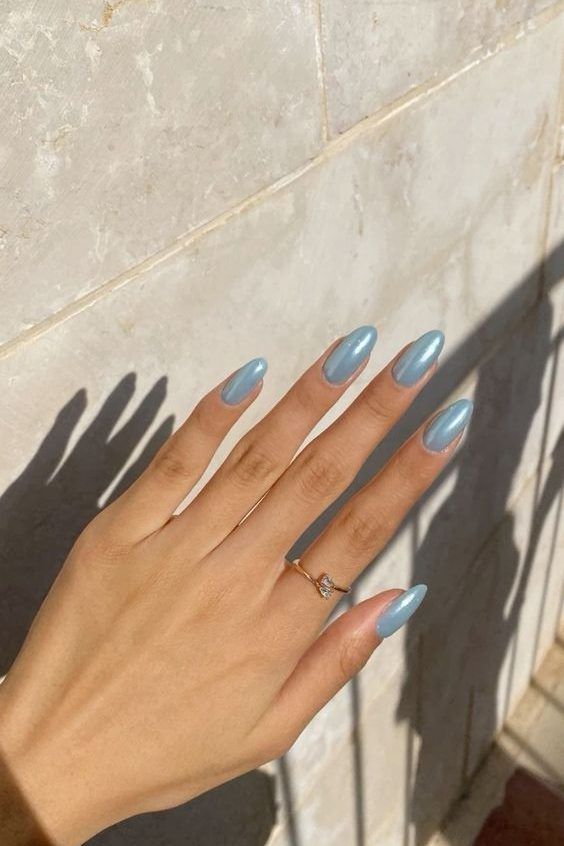 Colorful Chrome 2025 Nail Trends