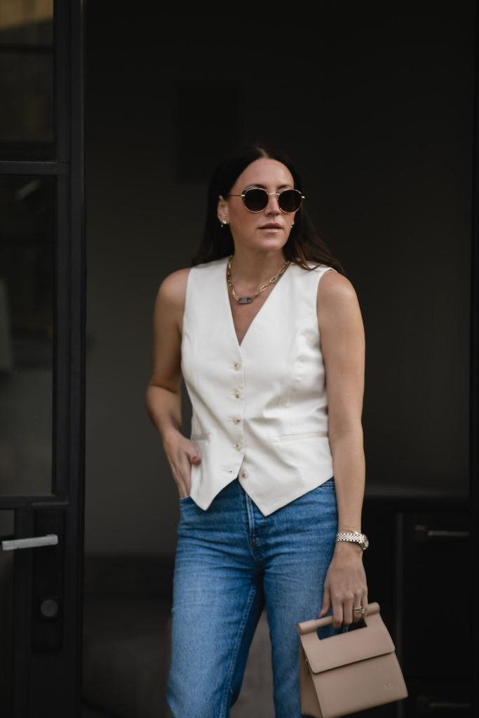 white vest + jeans outfit