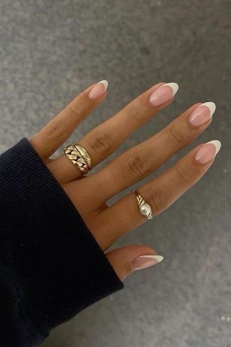 french tip Mob Wife Aesthetic Nails