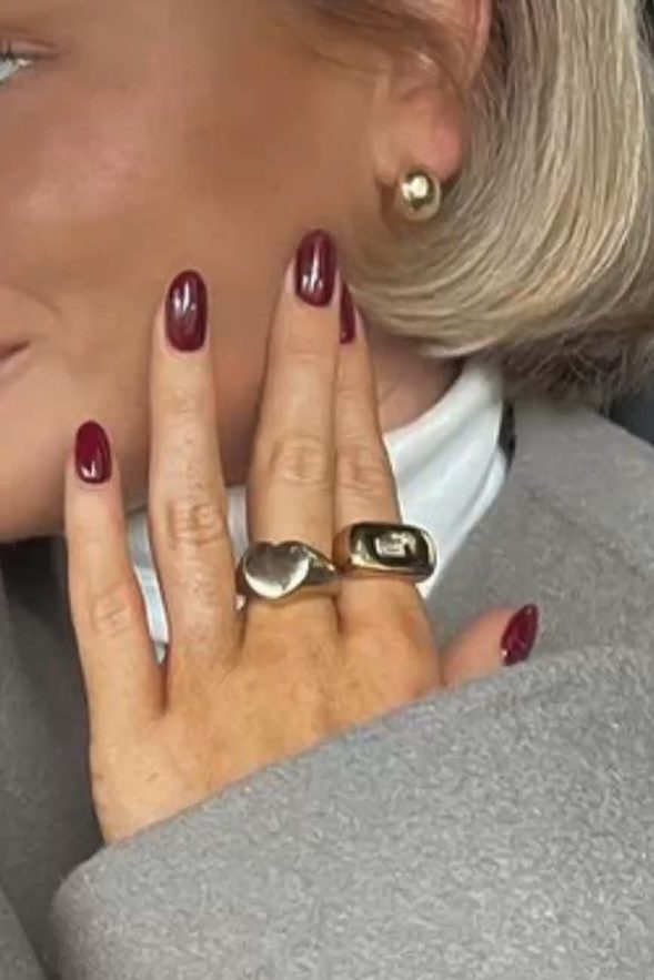 wine red nails