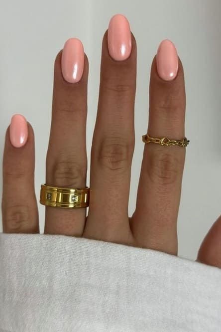 Best Summer Nail Color - Pale Orange Nails