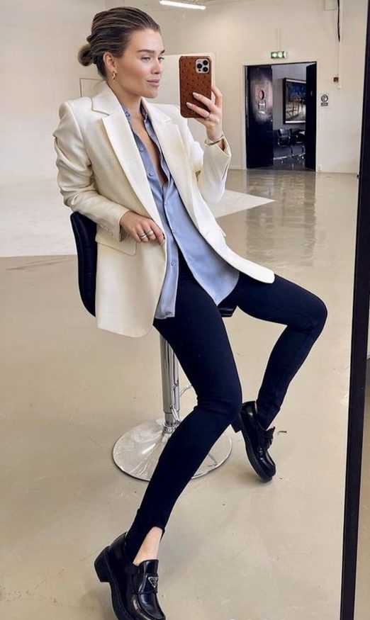 How To Dress Up Leggings for work