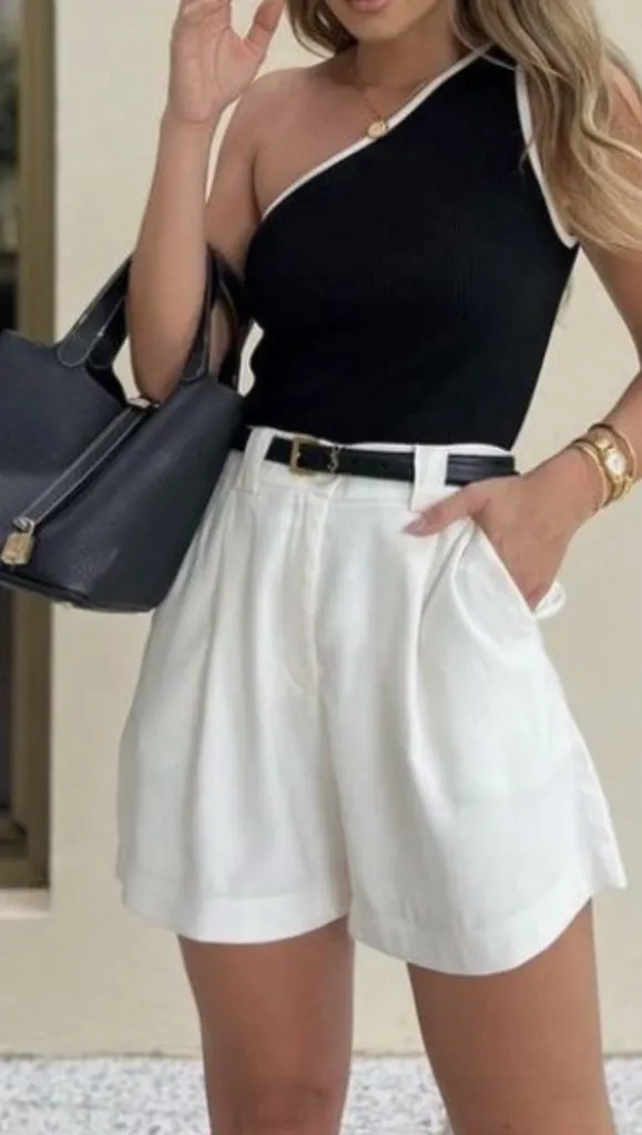 Shorts Vacation Outfit ideas