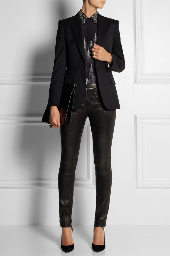 leggings wedding guest outfit