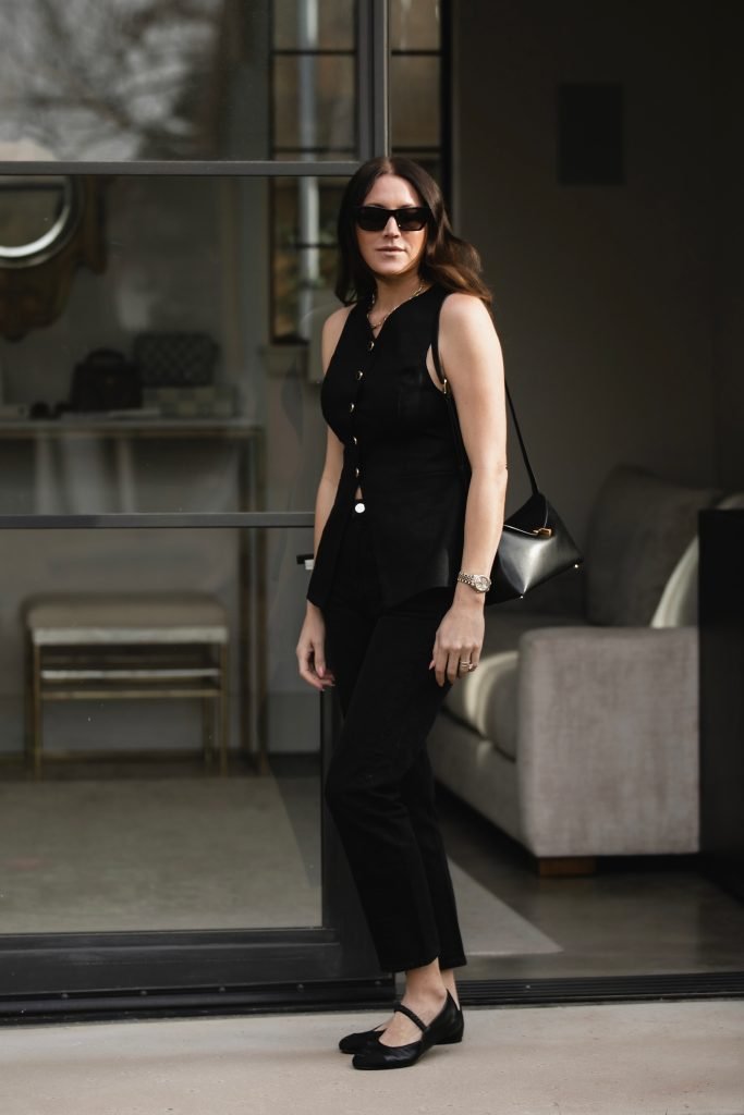 Black Vest and Skirt Old Money Summer Outfits