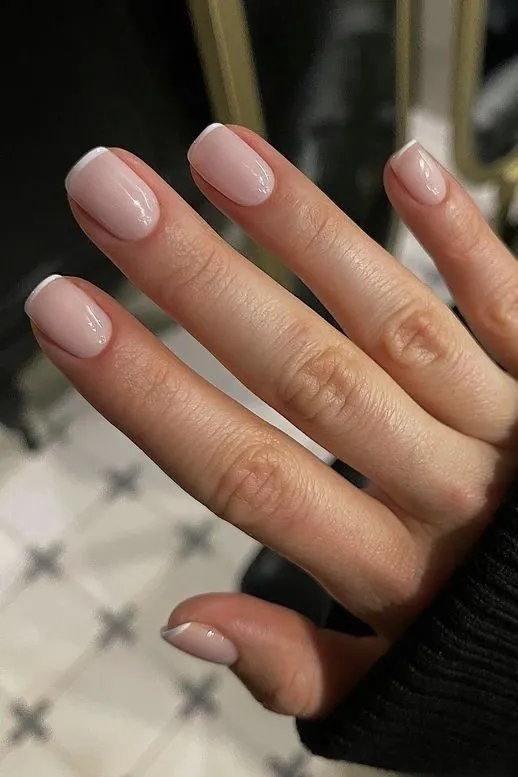 micro french tip nails