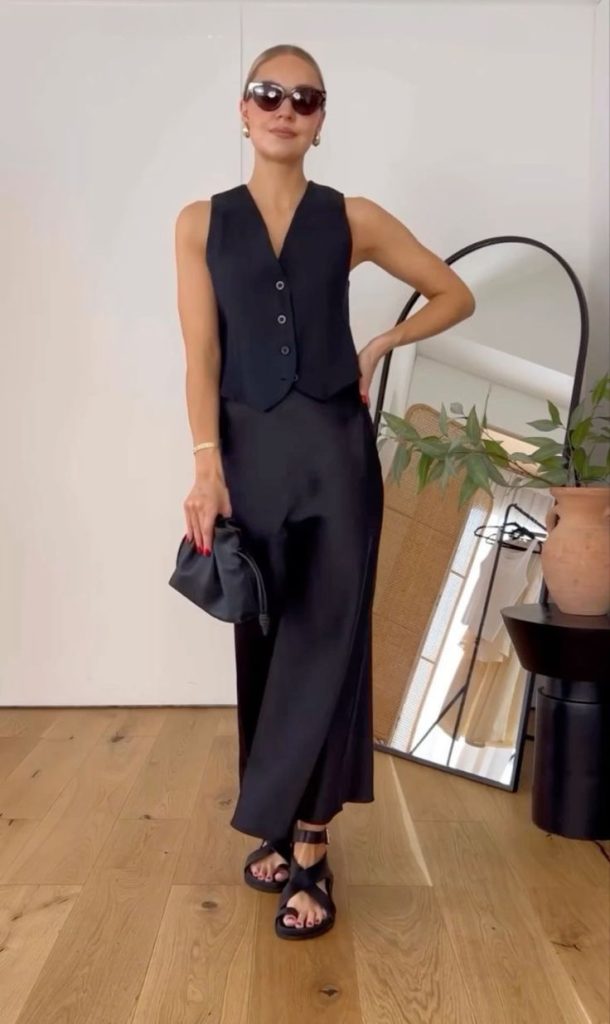 Black Spring outfit inspo