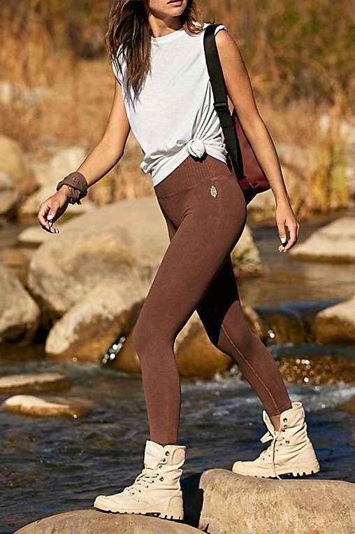 What to Wear Hiking in Summer - hiking shirt, leggings, and hiking shoes