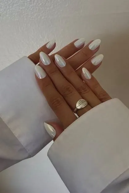 white summer nail ideas