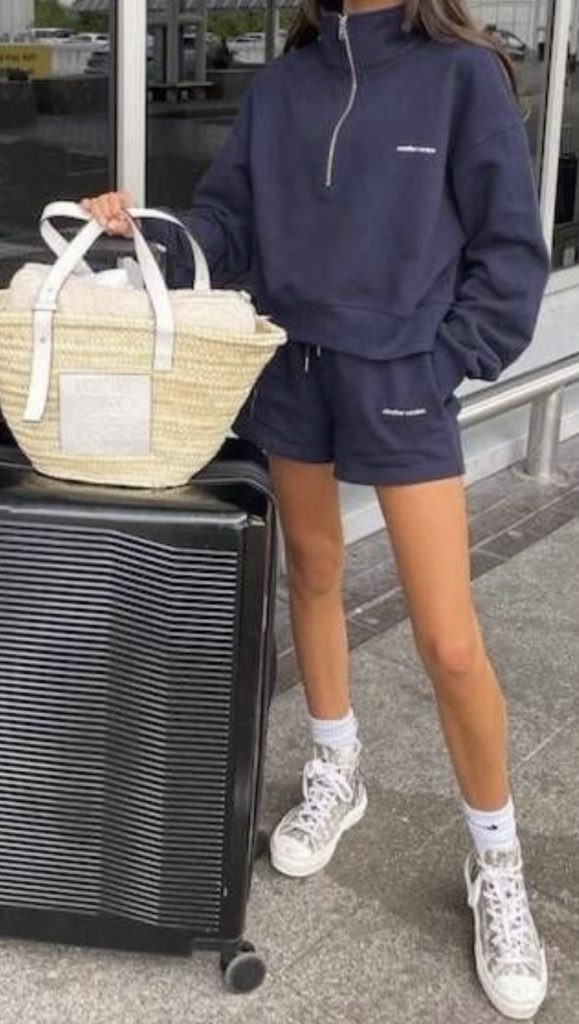 Comfy shorts set Outfit | Chic travel outfits
