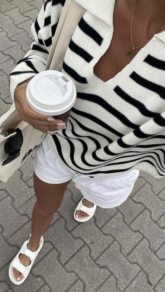 Chic travel outfits